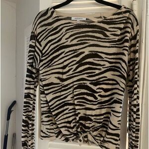 Olivaceous tiger print shirt